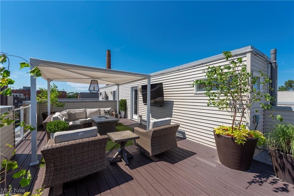 Battery Park Twnhms Condos - Residential