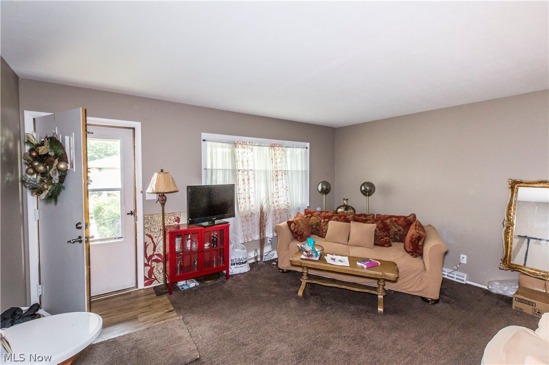 West Hill Allotment #5 - Residential Income