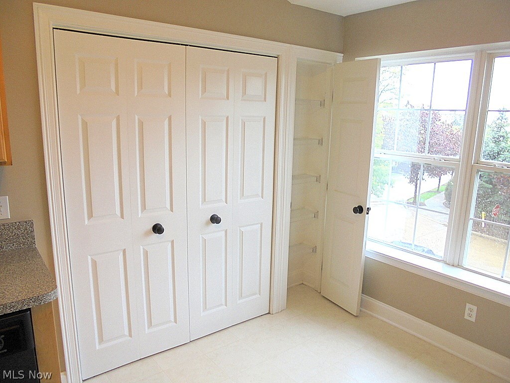 Regency Hlnds Condo - Residential