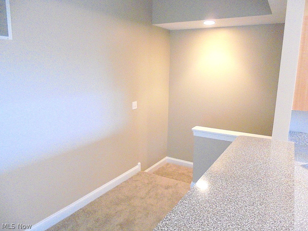 Regency Hlnds Condo - Residential