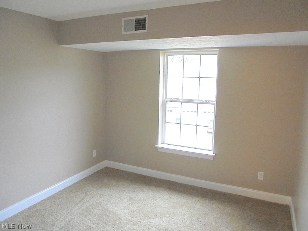 Regency Hlnds Condo - Residential