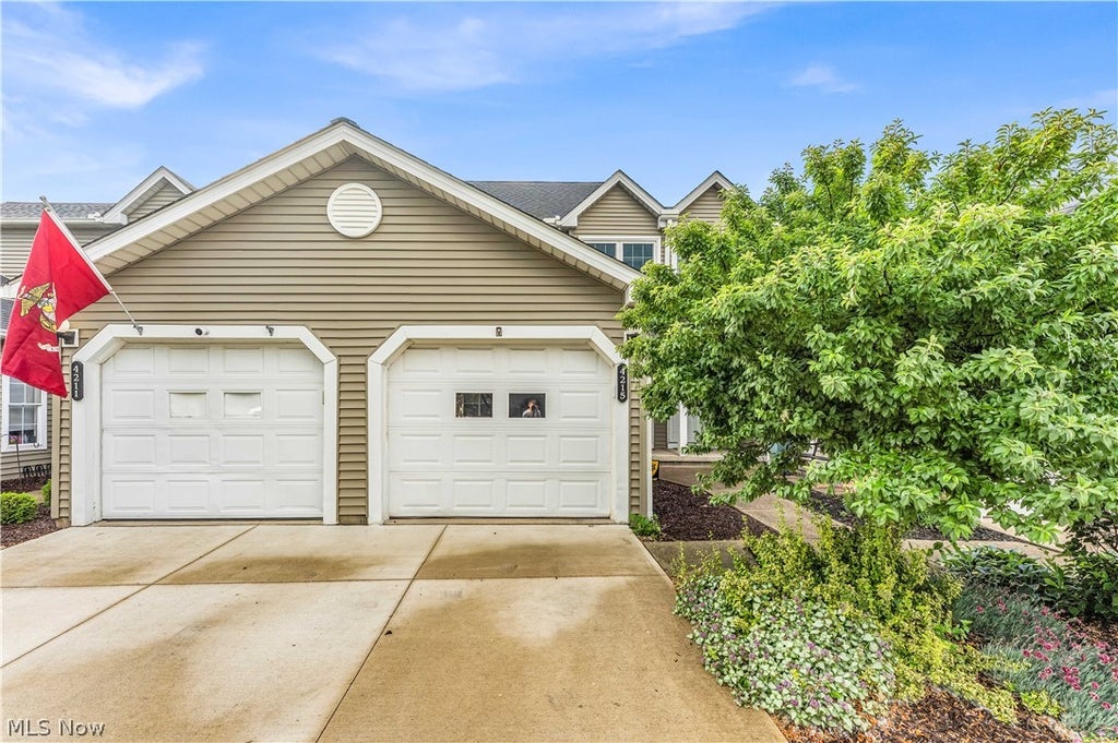 Photo of 4215 Jennings Ridge Drive, Cleveland, OH 44109 (MLS # 5211699)