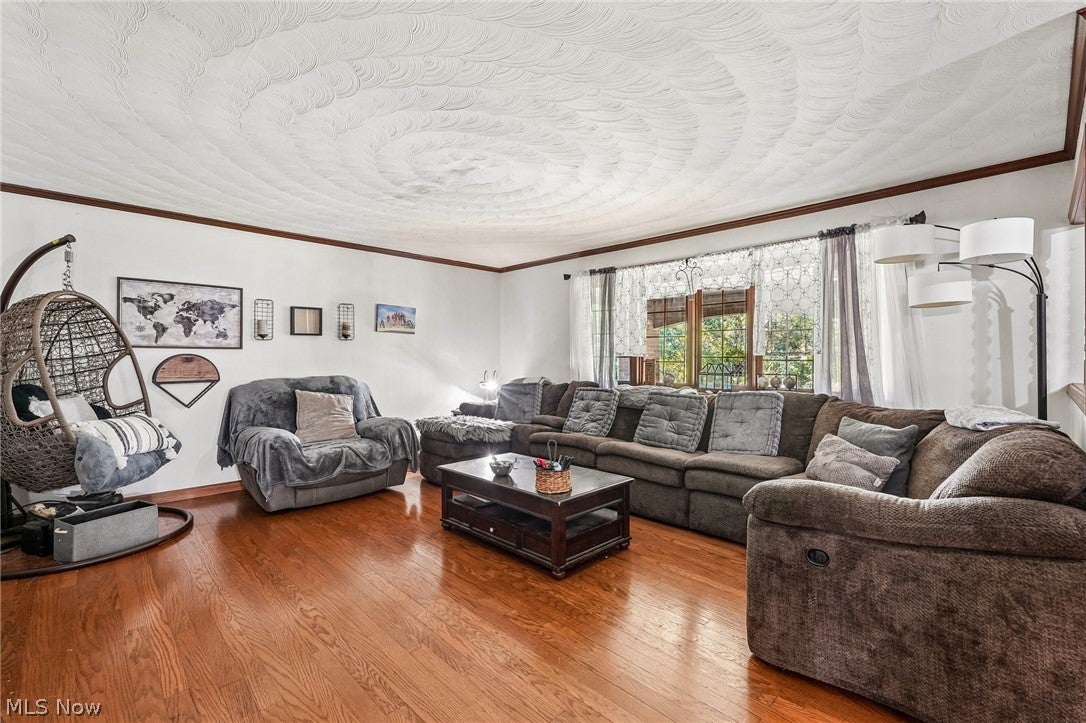 1325 Ellen Drive