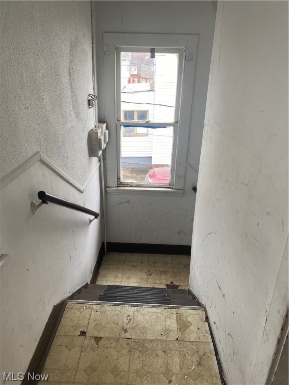 James M Hoyts Sub - Residential Income