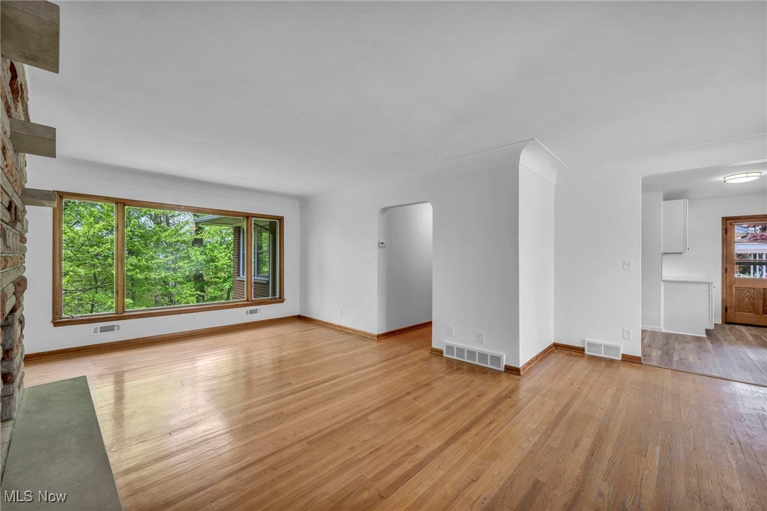 4422 Forest Hills Boulevard, Parma, Ohio image 5