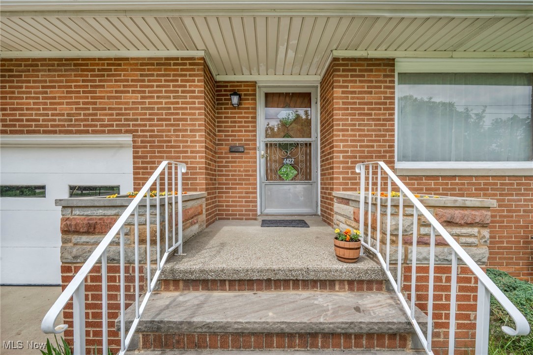 4422 Forest Hills Boulevard, Parma, Ohio image 4