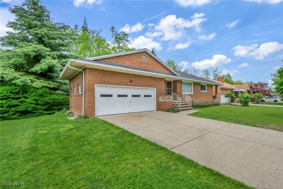 4422 Forest Hills Boulevard, Parma, Ohio image 2