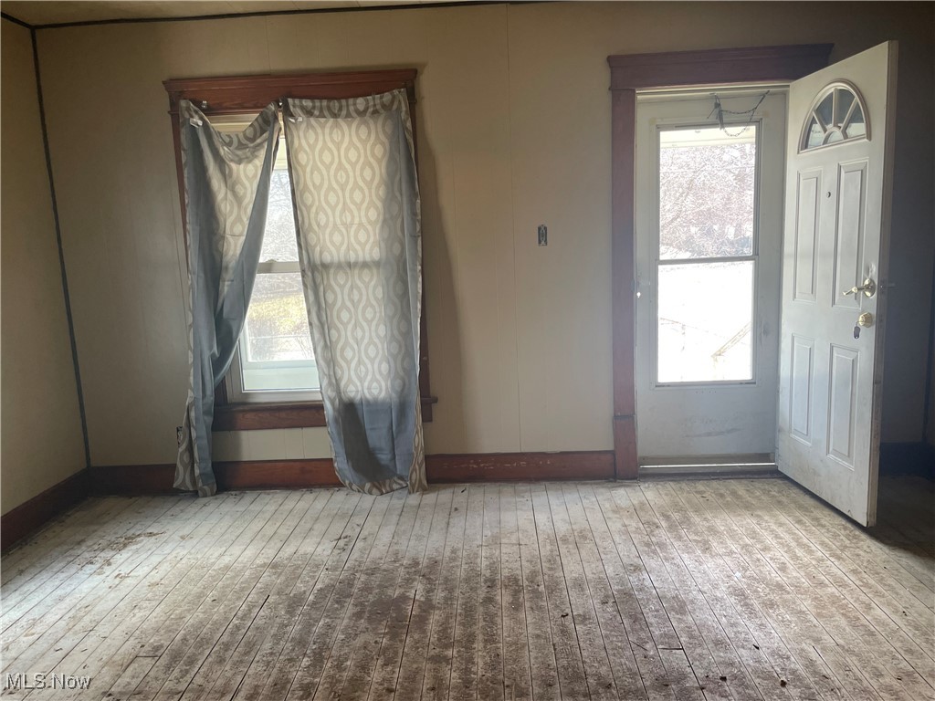 Akron, Ohio 44305, United States, 2 Bedrooms Bedrooms, ,1 BathroomBathrooms,Residential,Active,92608
