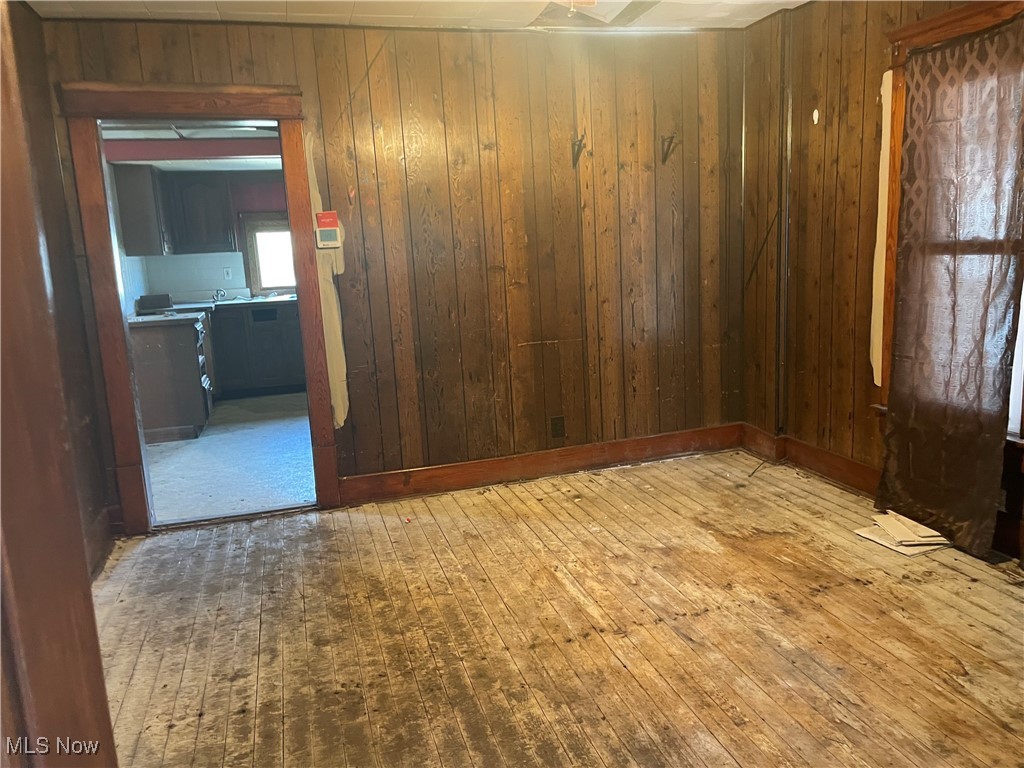 Akron, Ohio 44305, United States, 2 Bedrooms Bedrooms, ,1 BathroomBathrooms,Residential,Active,92608