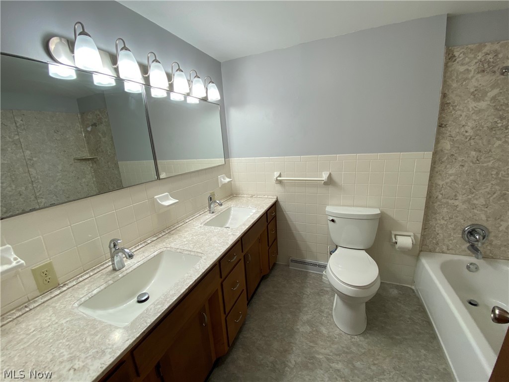 City/New Philadelphia - Residential