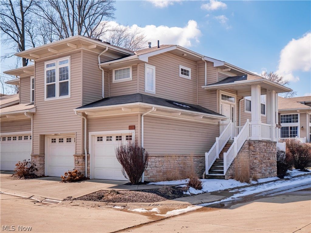 Photo of 5820 Red Rock Court, Seven Hills, OH 44131 (MLS # 5193531)