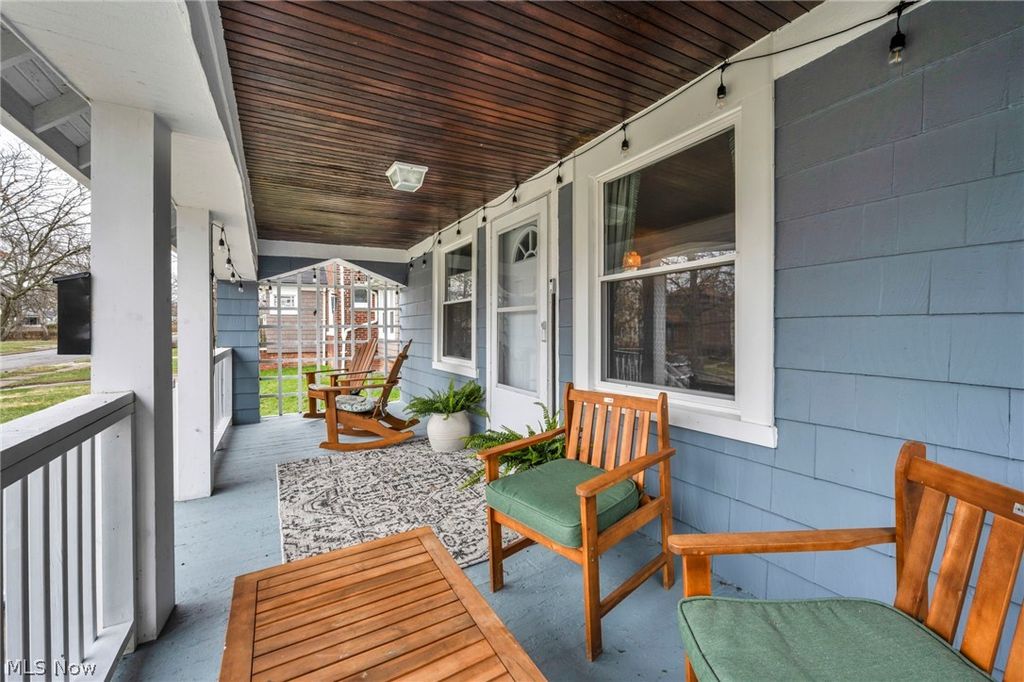 Photo of 3322 Altamont Avenue, Cleveland Heights, OH 44118 (MLS # 5196690)