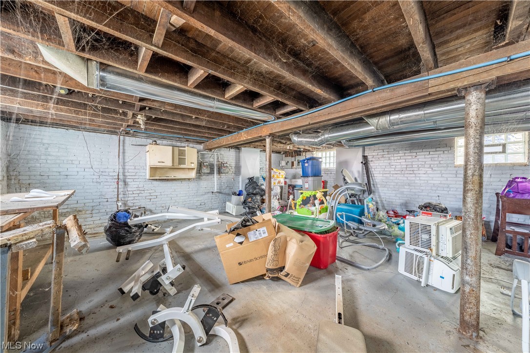 C & J Henritzes - Residential Lease