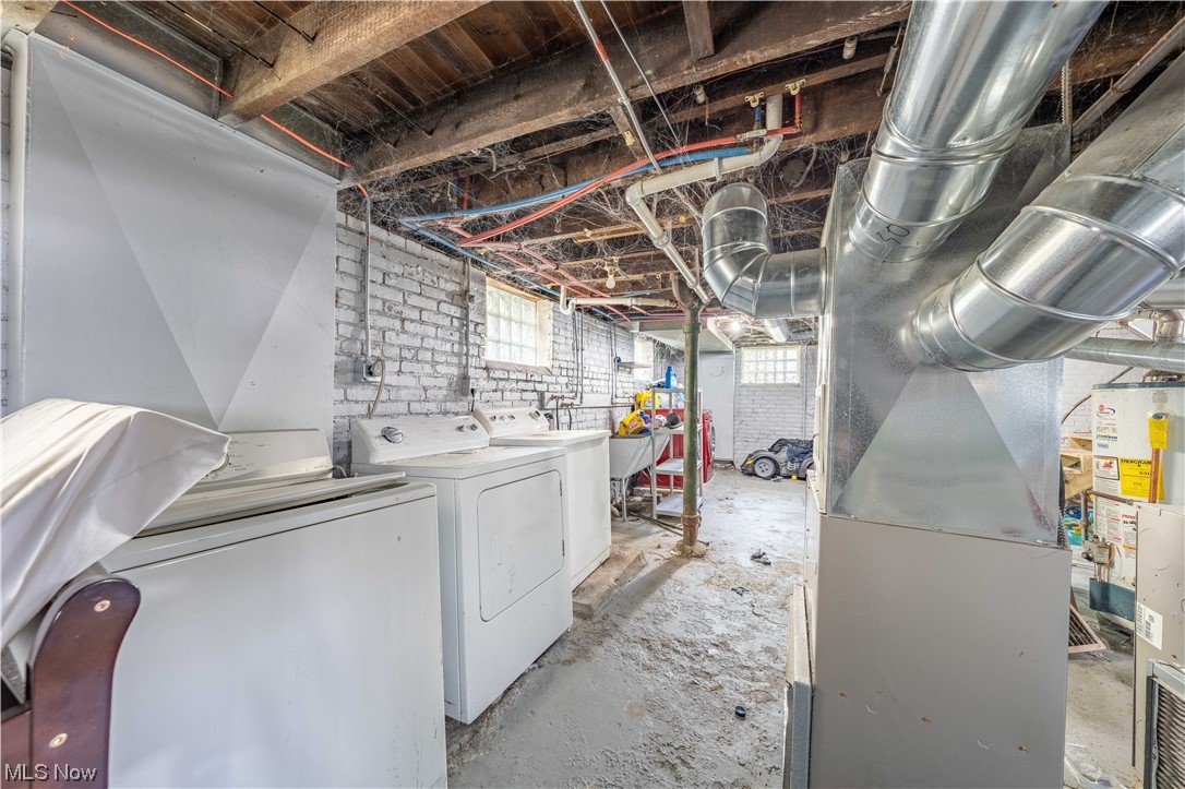 C & J Henritzes - Residential Lease