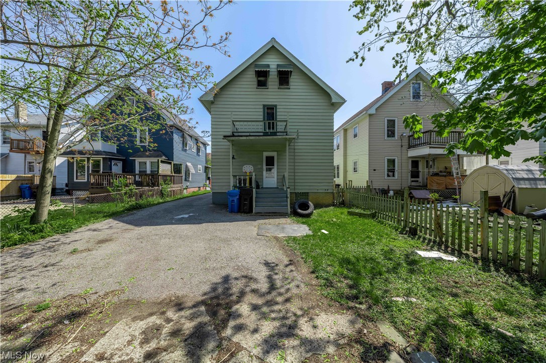 C & J Henritzes - Residential Lease