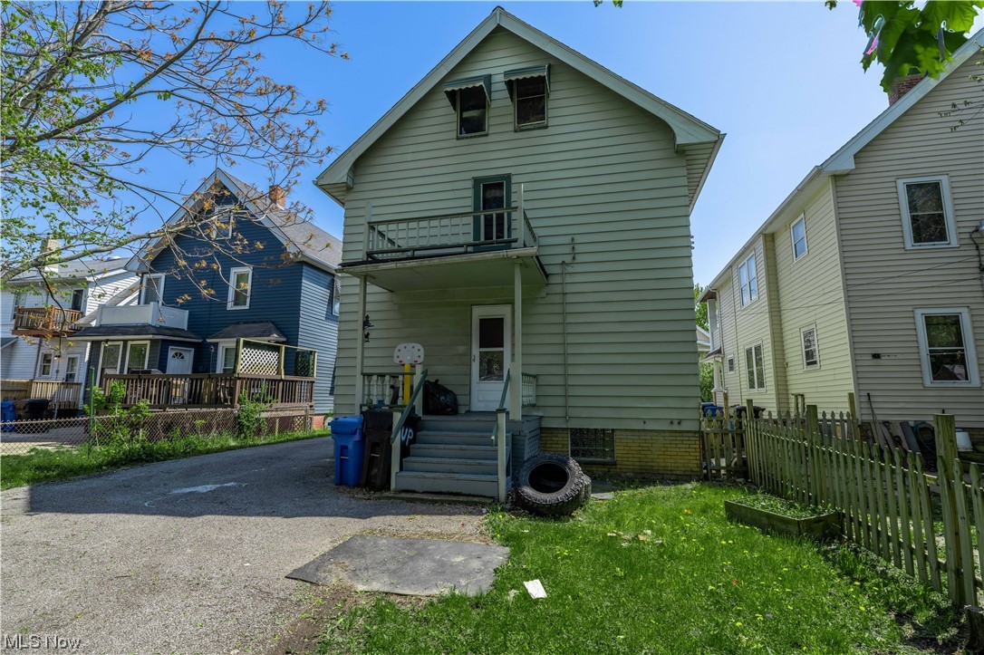 C & J Henritzes - Residential Lease