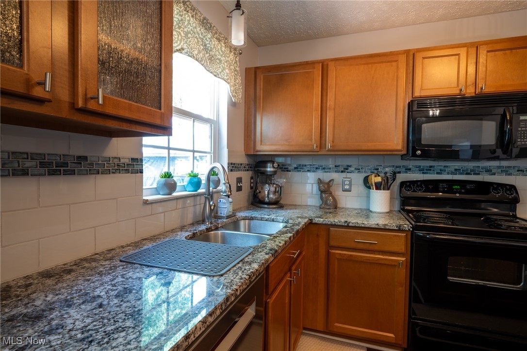 Sandstone Ridge - Residential