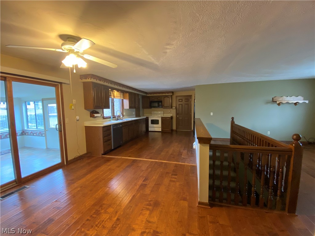 Gold Medal Farms - Residential