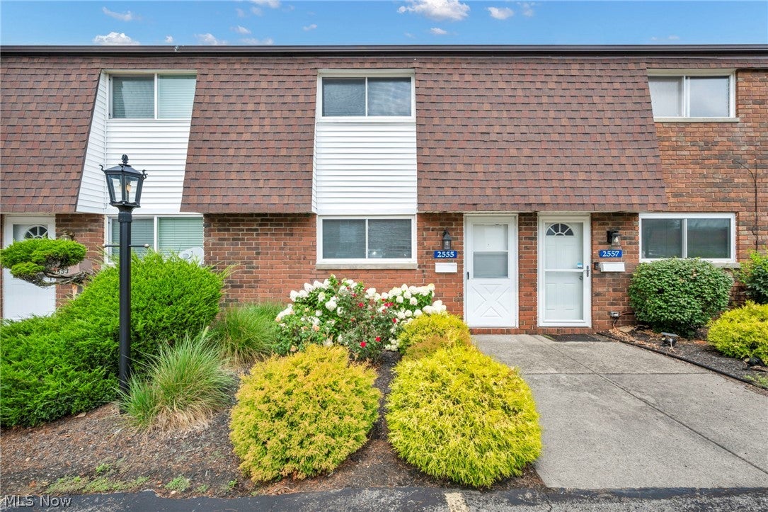 2555 Shakespeare Lane