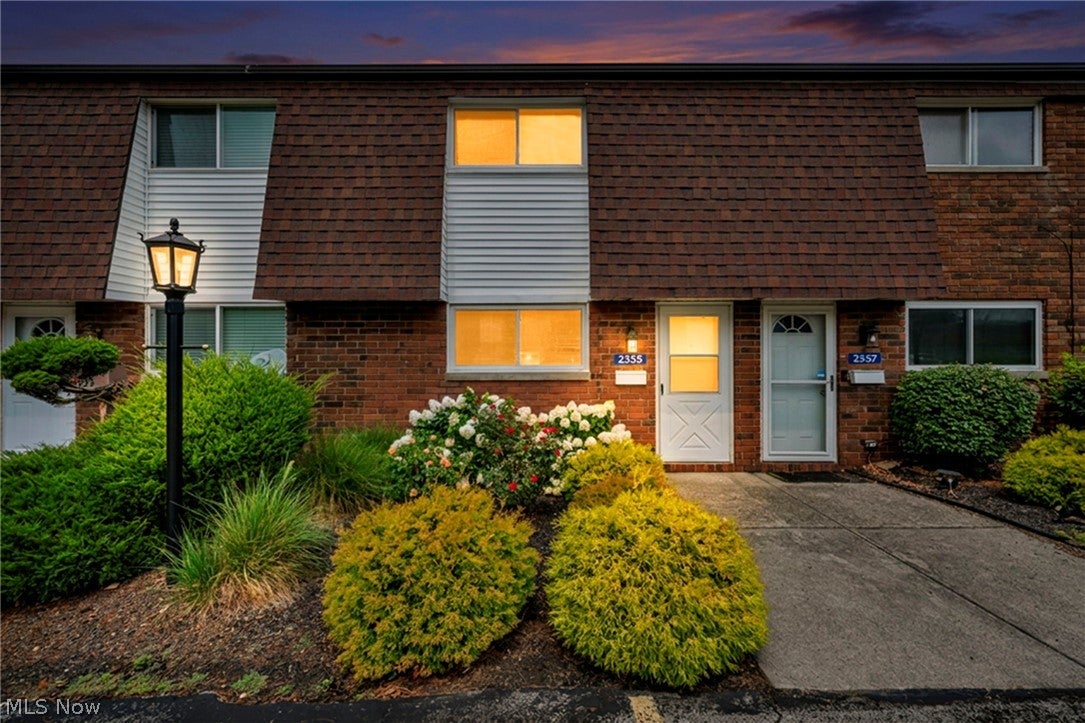 2555 Shakespeare Lane