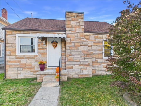 Photo of 1106 Edwin Street, Parkersburg, WV 26101 (MLS # 5256728)