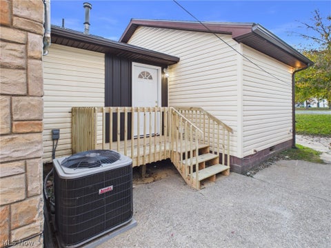 Tiny photo for 1106 Edwin Street, Parkersburg, WV 26101 (MLS # 5256728)