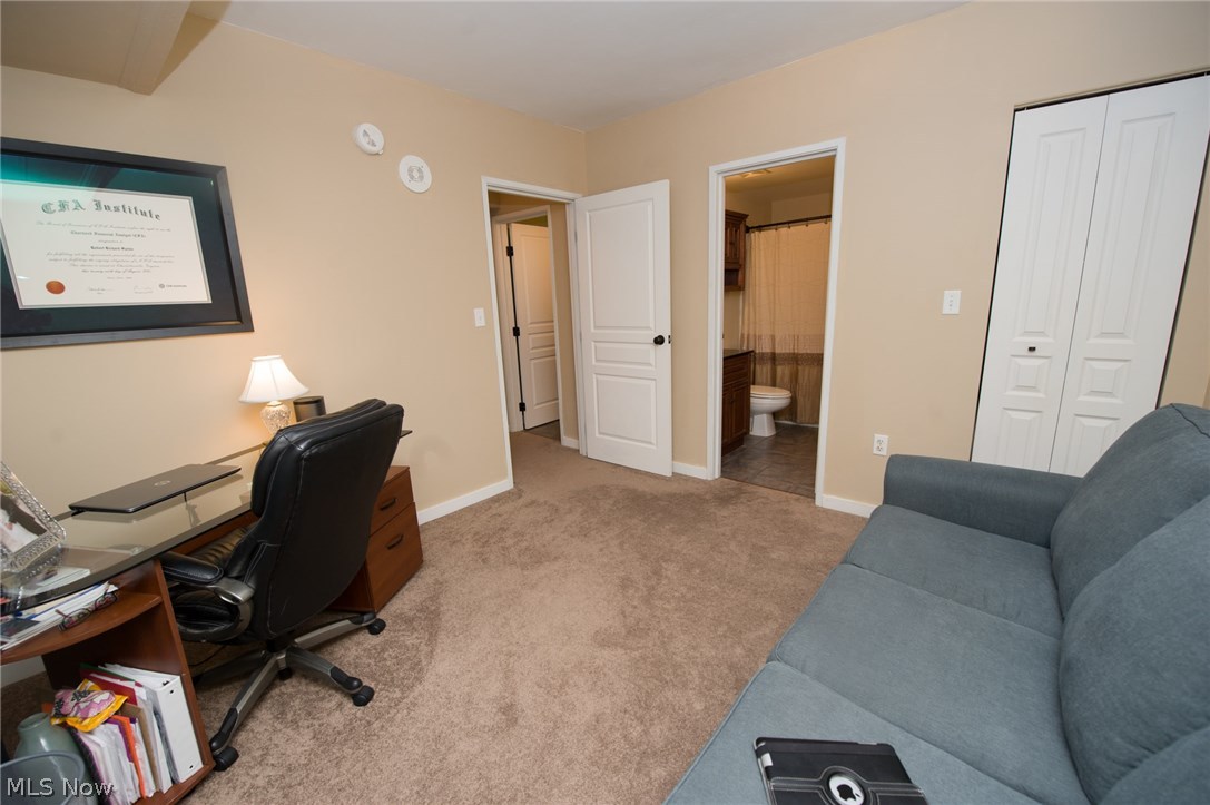 Pointe/Gateway Condo - Residential