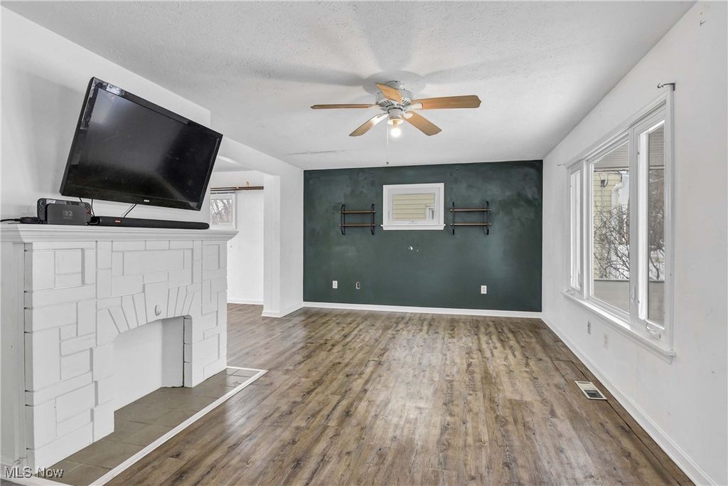 Photo of 13011 West Avenue, Cleveland, OH 44111 (MLS # 5182947)