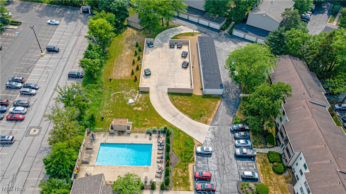 Cedarwood Village Condo 5 - Residential Lease