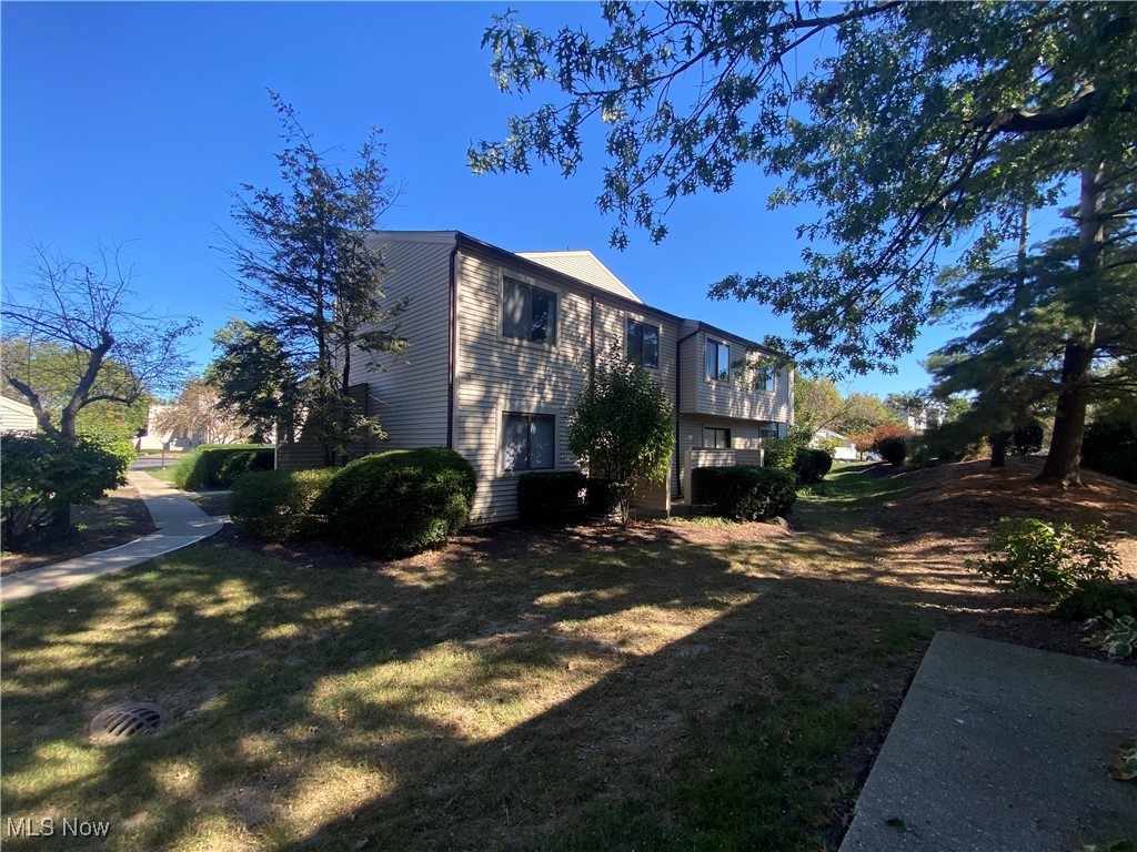 Cedarwood Village Condo 5 - Residential Lease