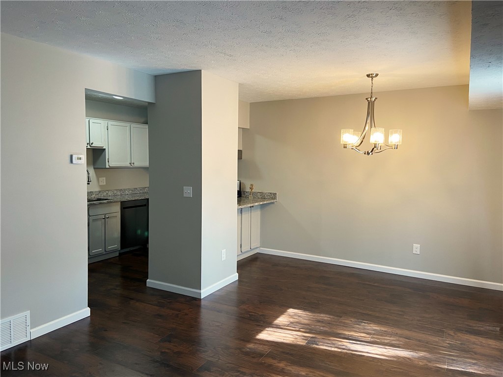 Cedarwood Village Condo 5 - Residential Lease