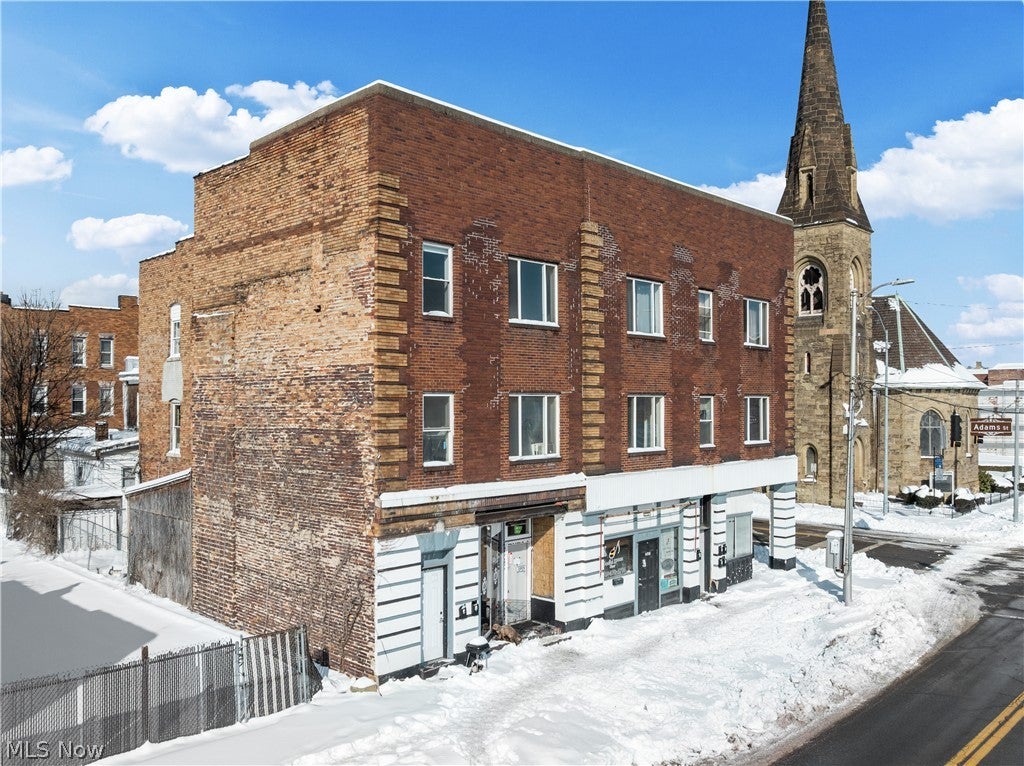 205 S 4th Street