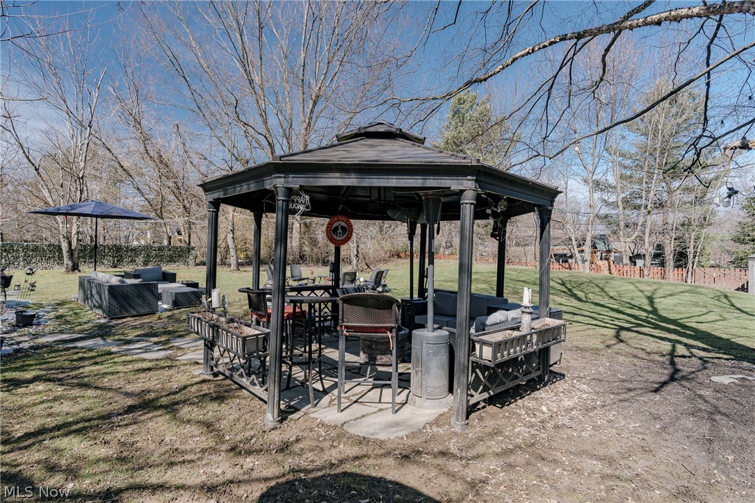 Van Sweringen Cos Shaker Cntr - Residential