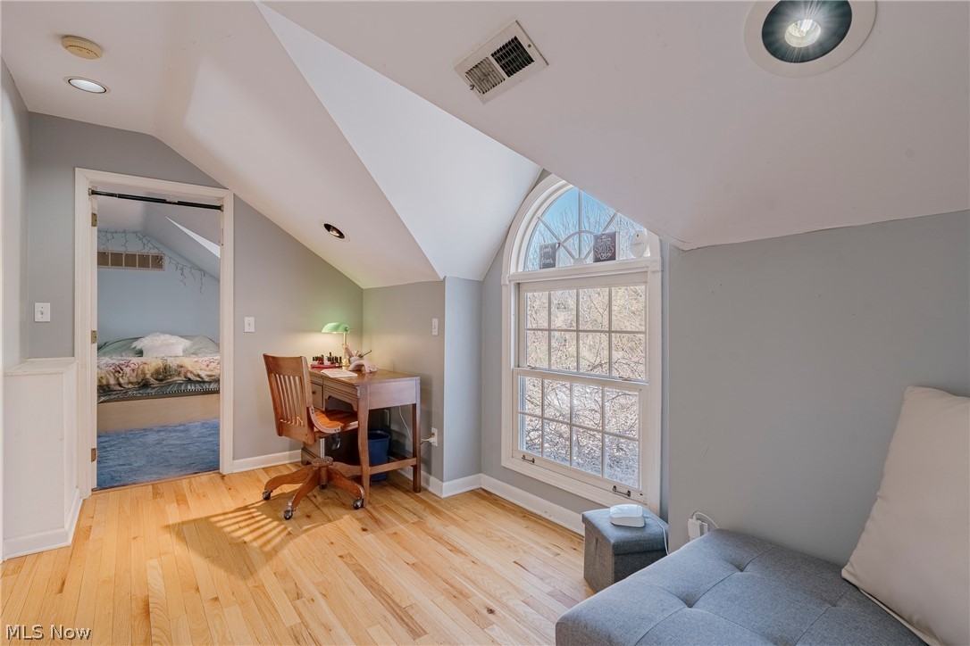 Van Sweringen Cos Shaker Cntr - Residential