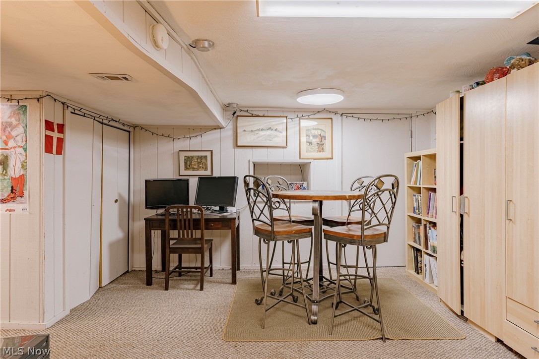 Van Sweringen Cos Shaker Cntr - Residential