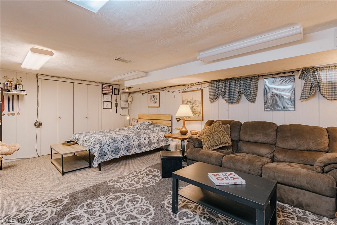 Van Sweringen Cos Shaker Cntr - Residential