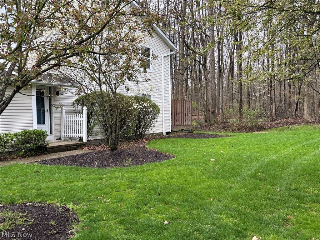 Photo of 2898 Heatherwood Court, Stow, OH 44224 (MLS # 5198818)