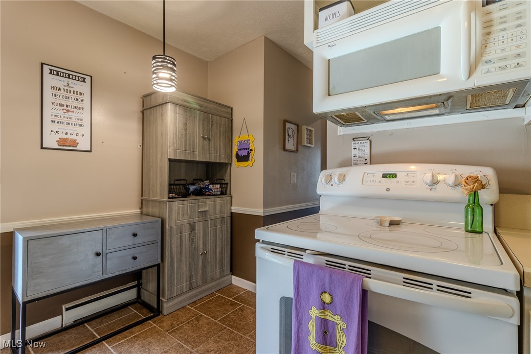 Meadowlawn Condo - Residential