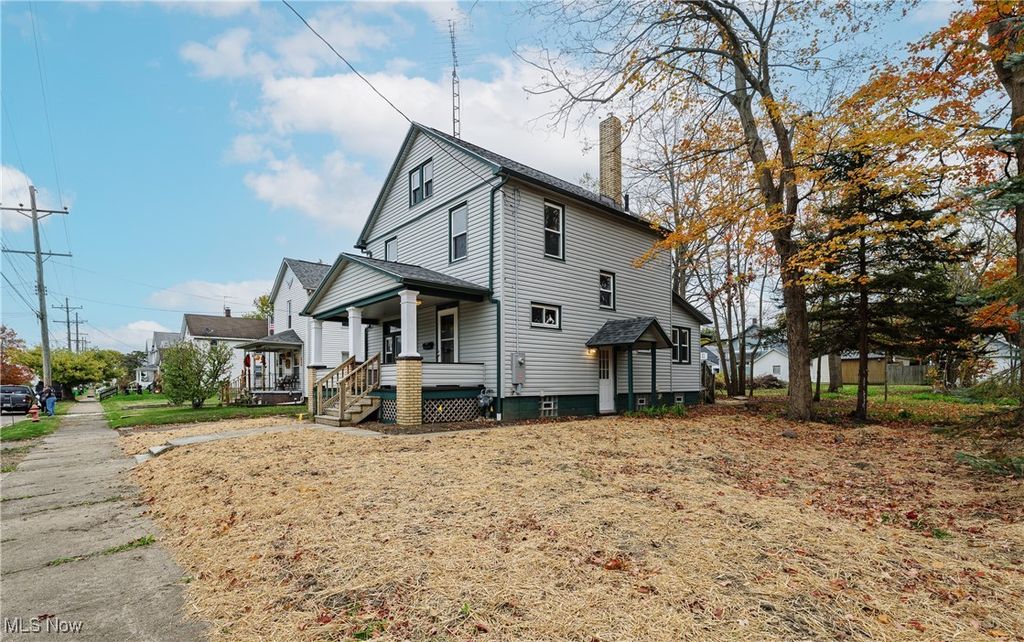 Photo of 260 W Wayne Street, Alliance, OH 44601 (MLS # 5168298)