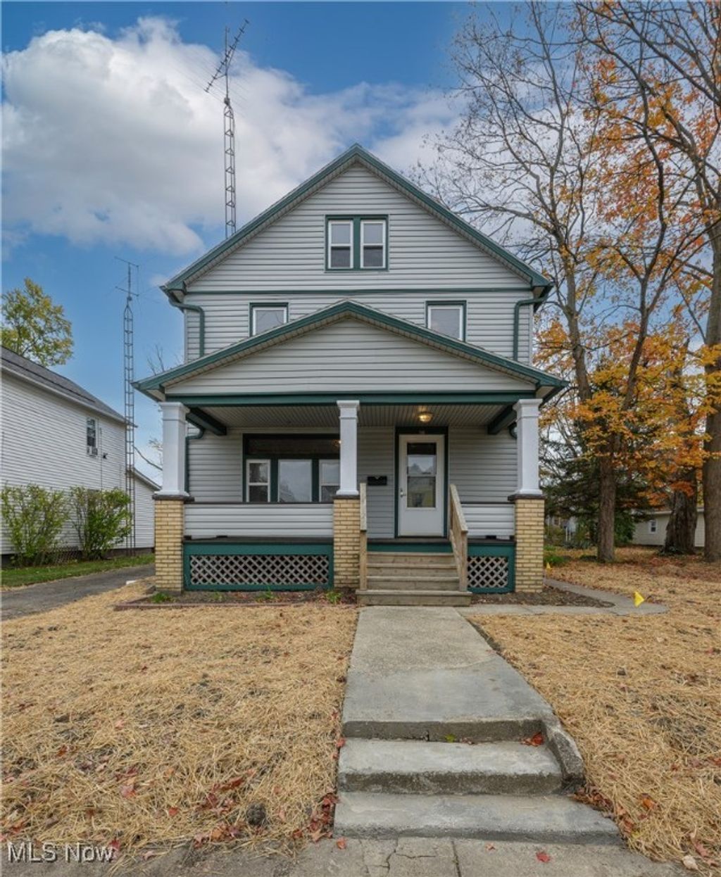 Photo of 260 W Wayne Street, Alliance, OH 44601 (MLS # 5168298)