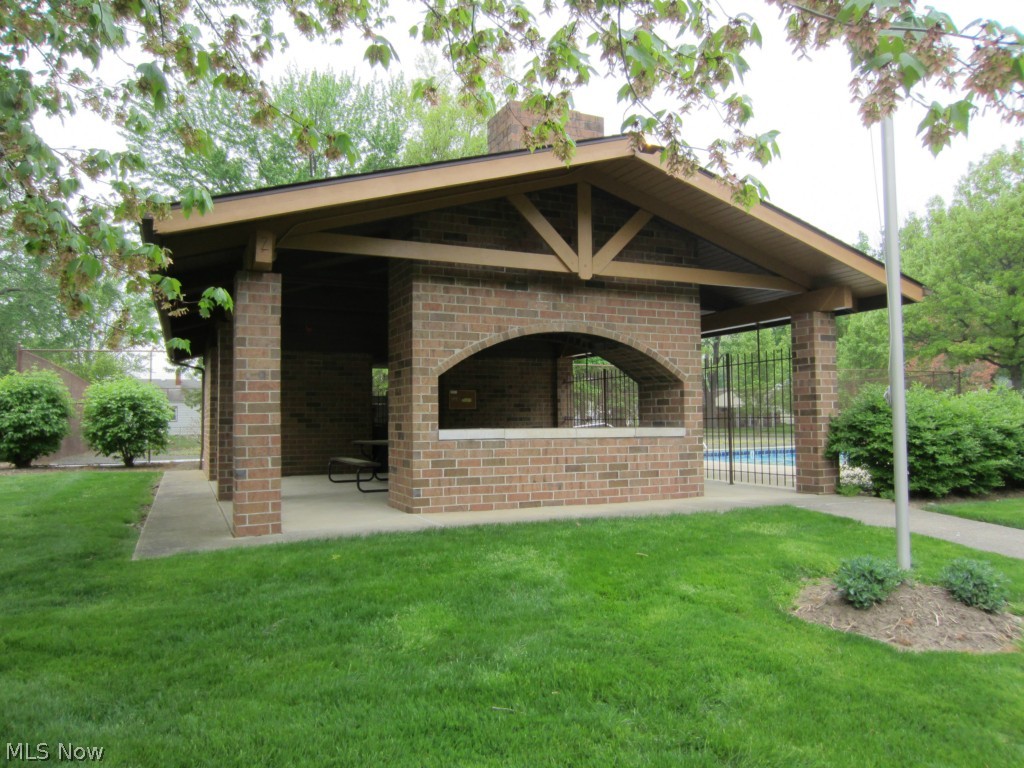 Woodscape Condos - Residential