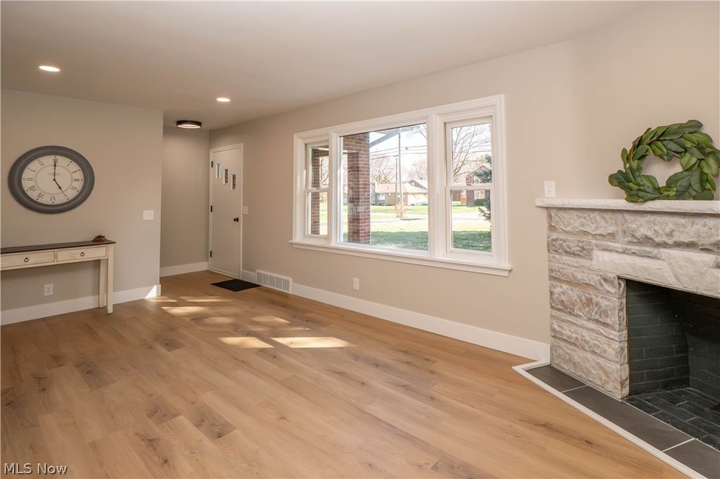 Photo of 2849 Wise Avenue NW, Canton, OH 44708 (MLS # 5191188)