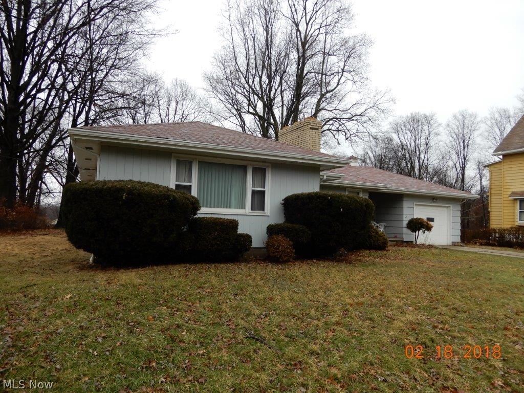 Great opportunity and price! Super investment potential in this 3 BR, 1.5 BA ranch, 1 car garage with open breezeway, large back yard.
