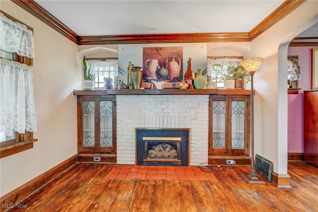 6818 Farnsworth Drive, Parma, Ohio image 9