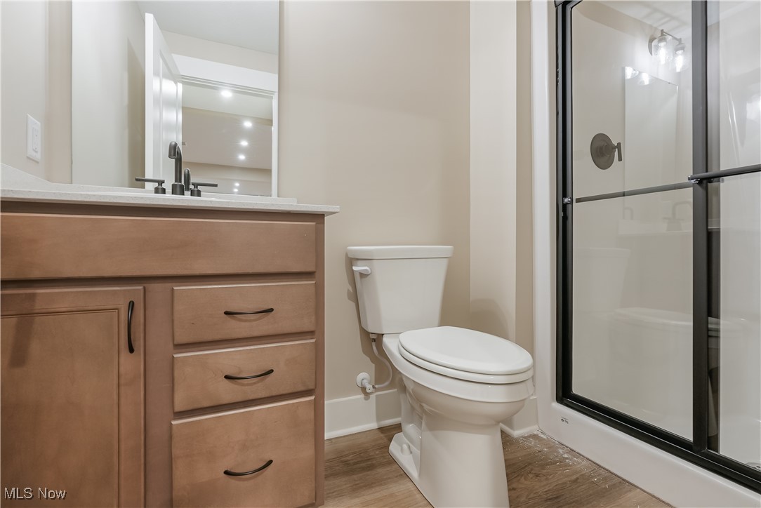 5070 Neptune Oval, Solon, Ohio image 33