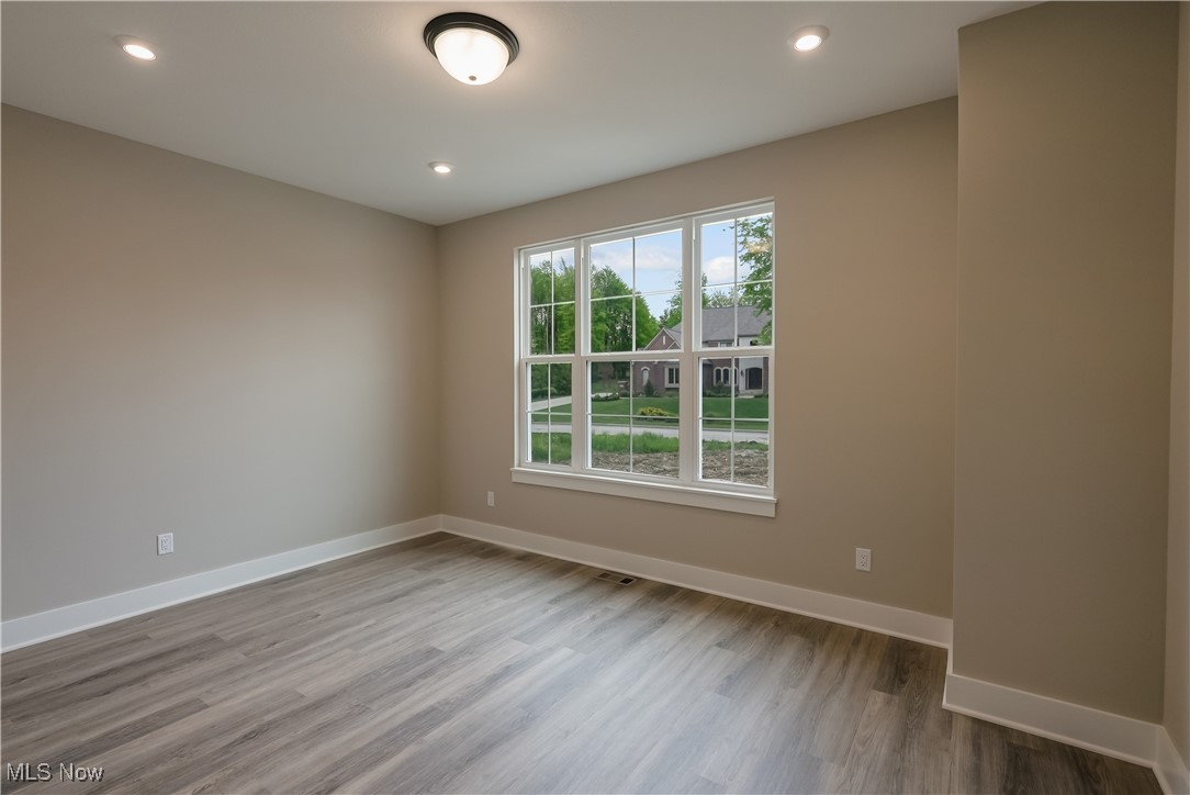 5070 Neptune Oval, Solon, Ohio image 32