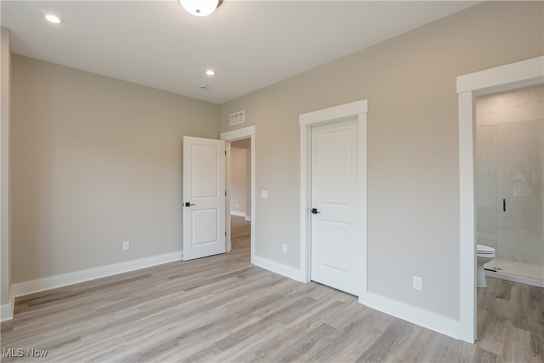 5070 Neptune Oval, Solon, Ohio image 38