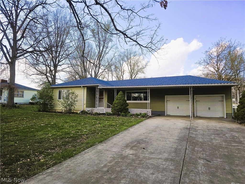 Photo of 3839 Valacamp Ave SE, Warren, OH 44484 (MLS # 5201105)