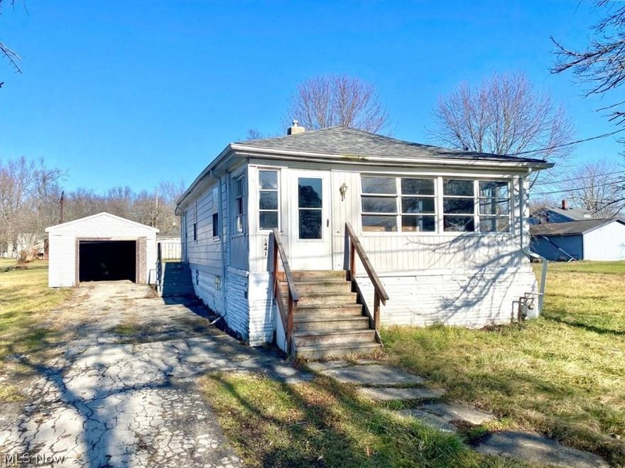 Don’t miss your chance at this affordable ranch-style home! This 3 bedroom, 1 bath house is in need of work, but has the potential to be a great investment property or starter home. Nicely situated on a double lot, it is in a great location right next to the Maplewood Community Park. Call today to schedule a tour.