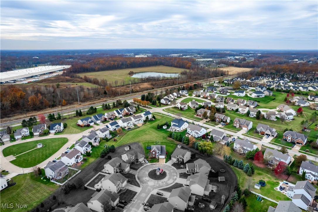 725 Jockeys Circle